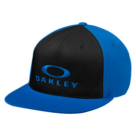 Oakley Silver 110 Snapback Hat