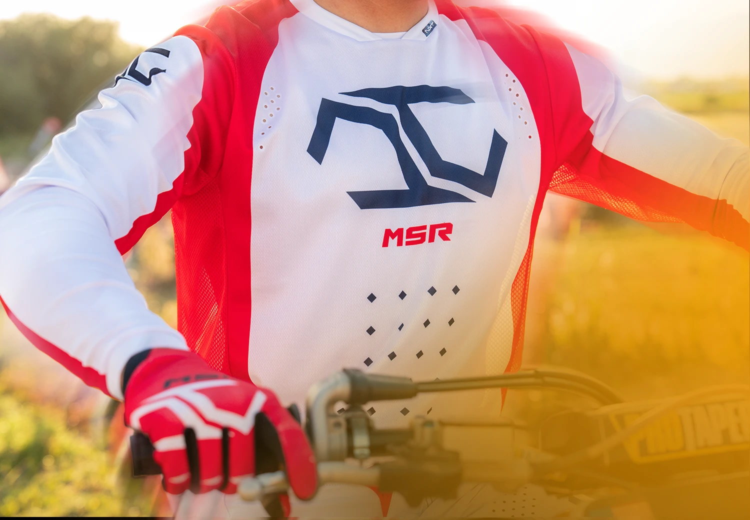 Rider wearing MSR NXT gear showing the flexibility and flow of the gear.