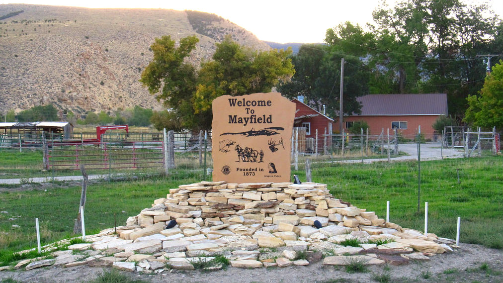 Mayfield Sign